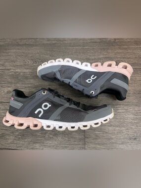 On Running cloudflow Womens running shoes